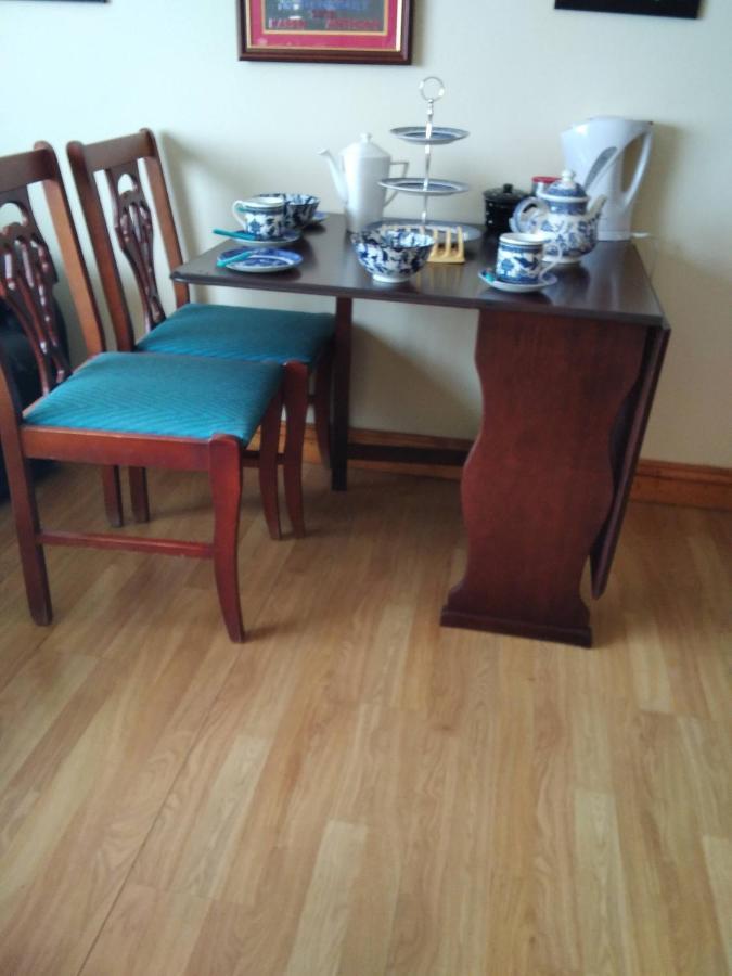 Room In Bungalow - Very Nice View With This Room 斯尼姆 外观 照片