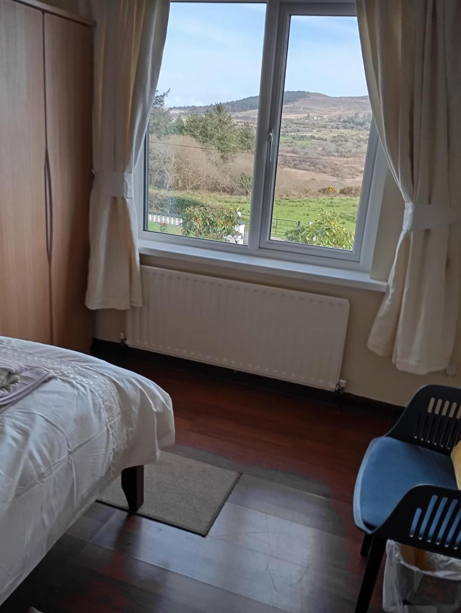 Room In Bungalow - Very Nice View With This Room 斯尼姆 外观 照片